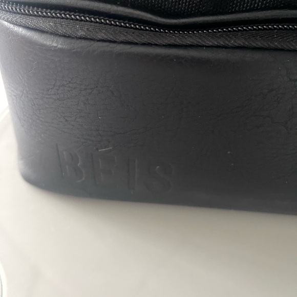 BEIS mini weekender - Picture 4 of 11